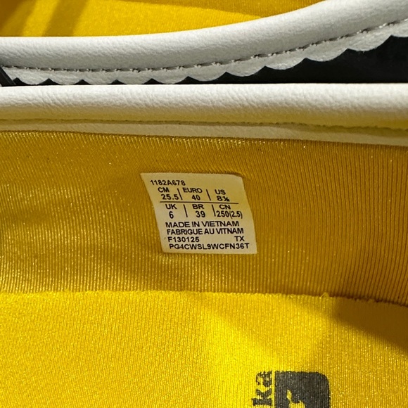 Onitsuka Tiger by Asics Kids Black and White Dress Shoes - Picture 7 of 8